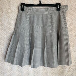 Vintage 1990s Pleated Mini Skirt Houndstooth Patchwork in Cream & Green Gray